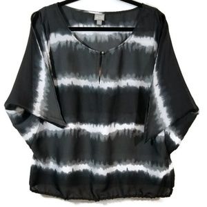 $3 Deal! Converse black gray white flowy shirt L